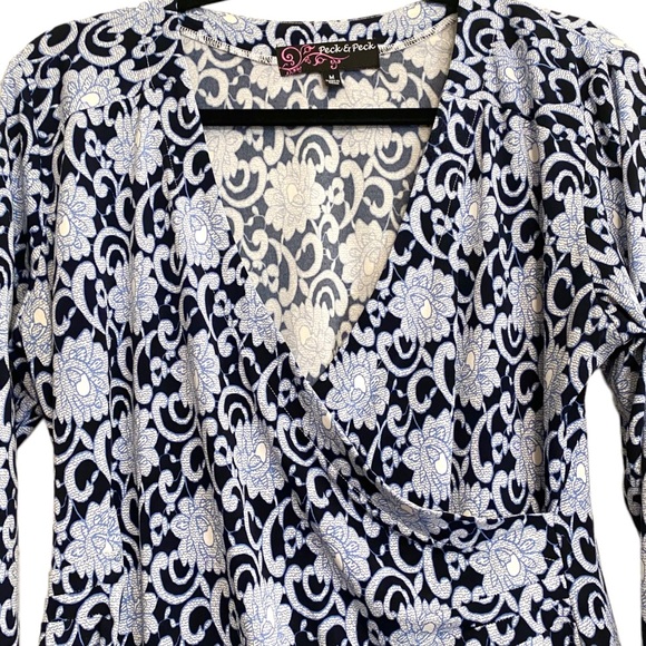 💙Peck & Peck Surplice Top - Picture 3 of 6